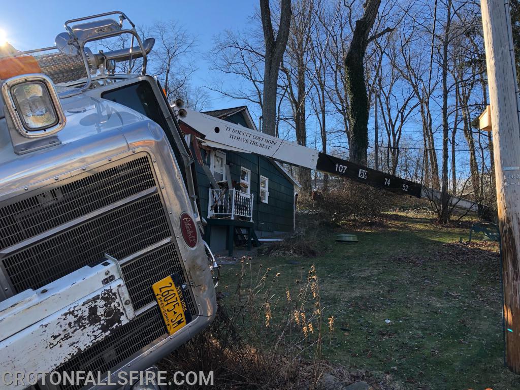 Rollover of a crane on Lakeside Drive, 12/05/18