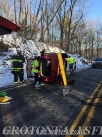 MVA with extrication on Stoneleigh Avenue, 01/25/16